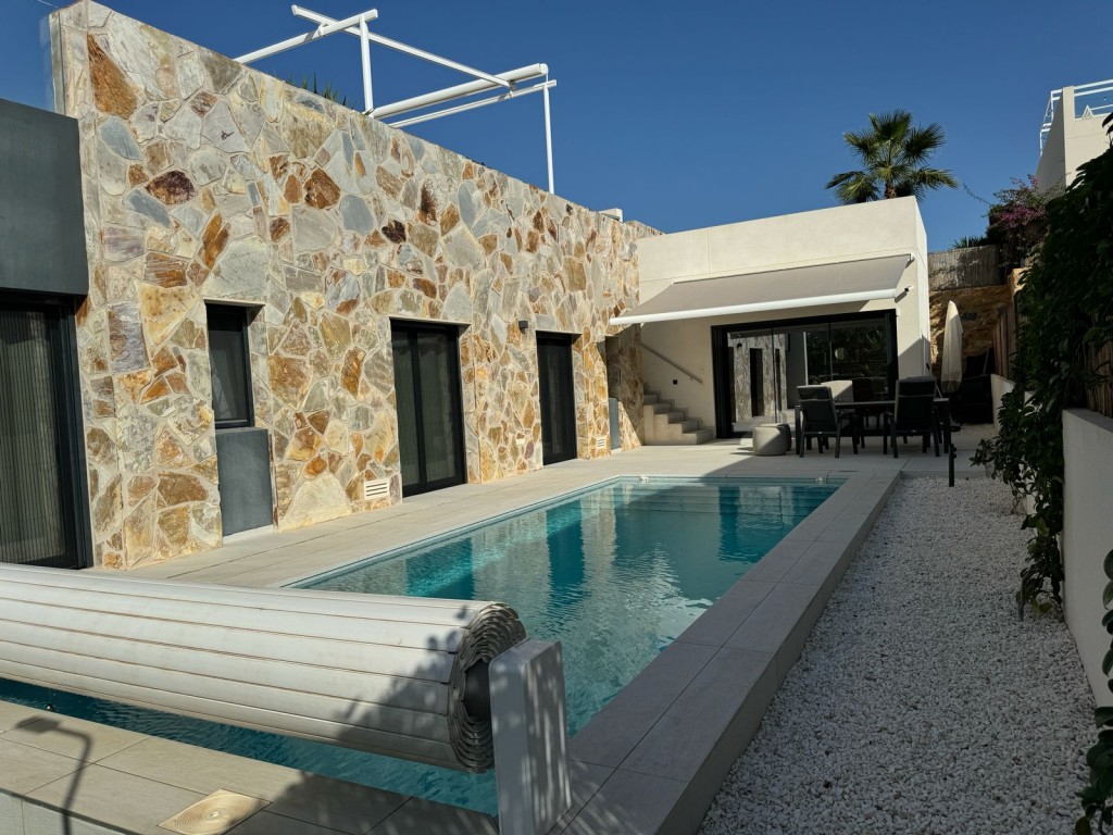 Detached Villa in La Finca Golf Resort Resale Costa Blanca South