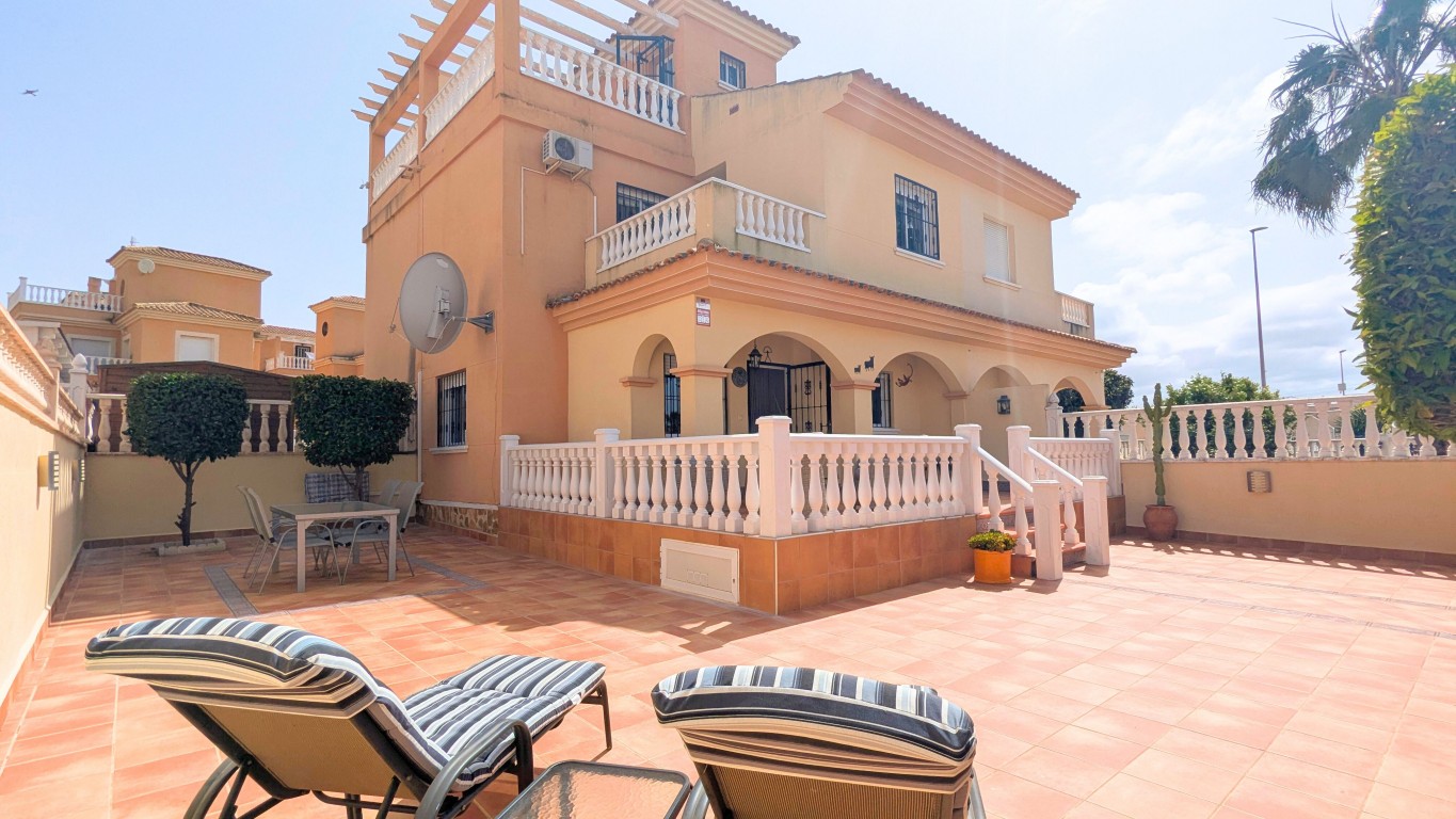 Rijwoning in Lo Crispin Wederverkoop Costa Blanca Zuid