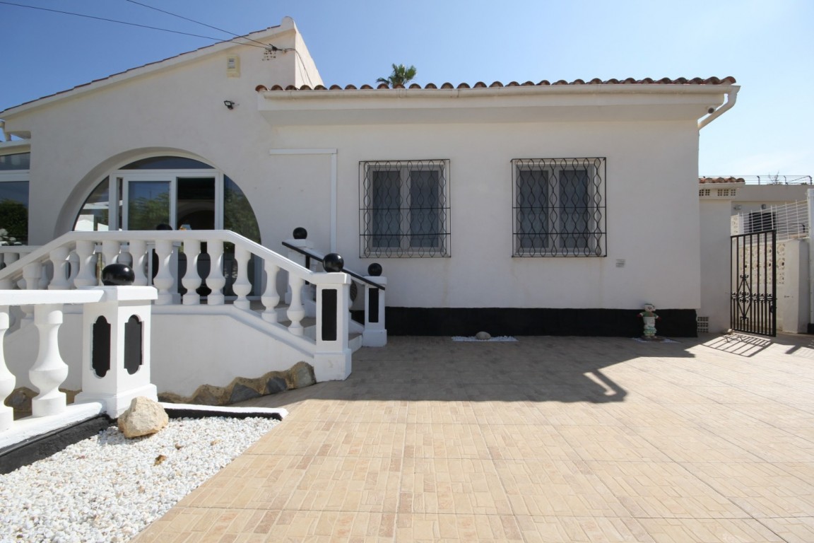 Chalet independiente en Albir Reventa Costa Blanca Norte