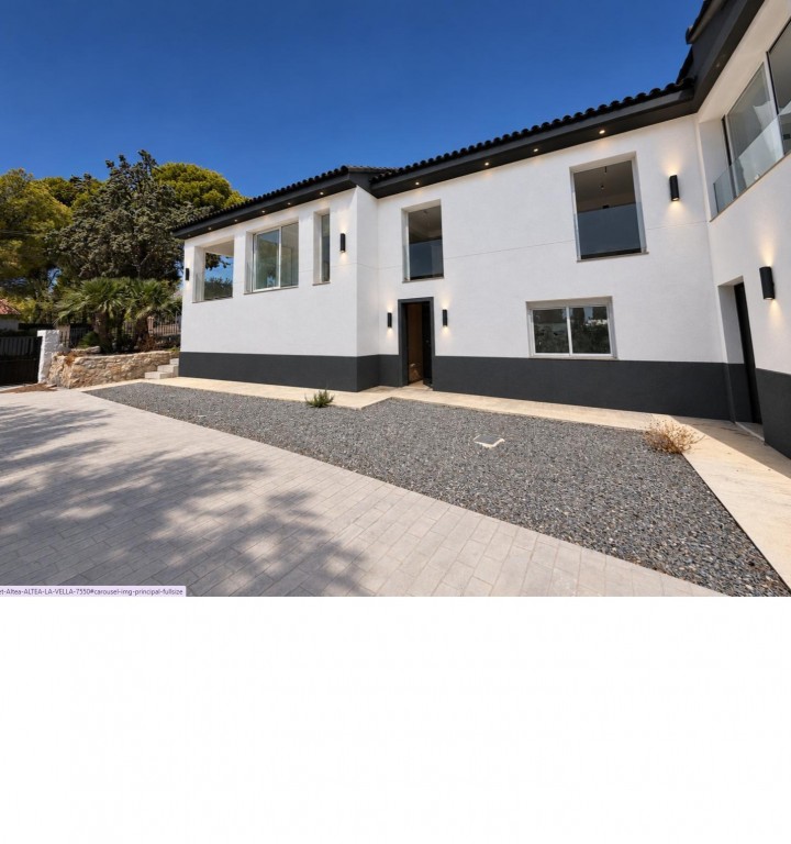 4 Bedroom Villa for Sale in Altea