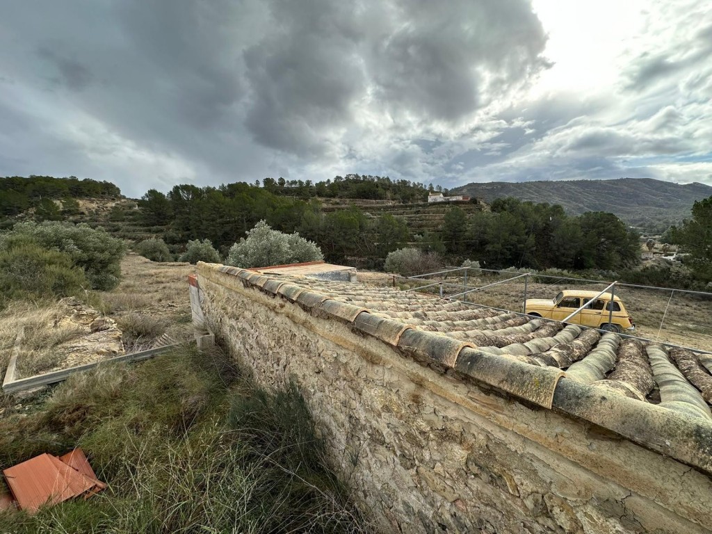 House in Relleu - Image 4