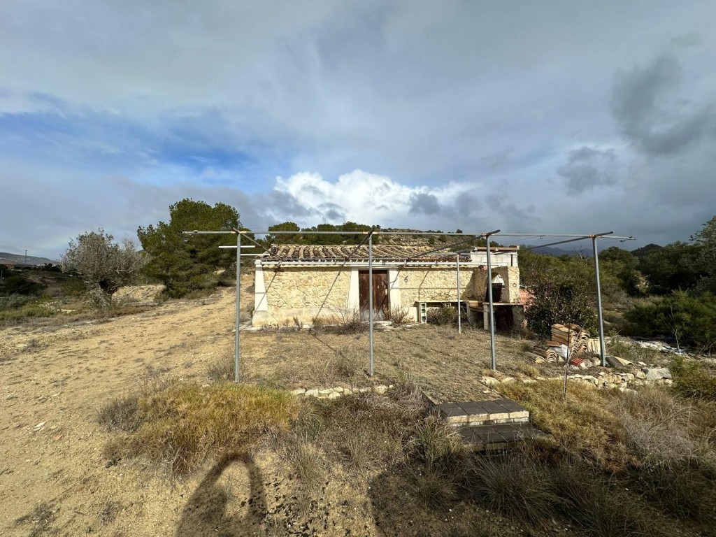 House in Relleu - Image 3