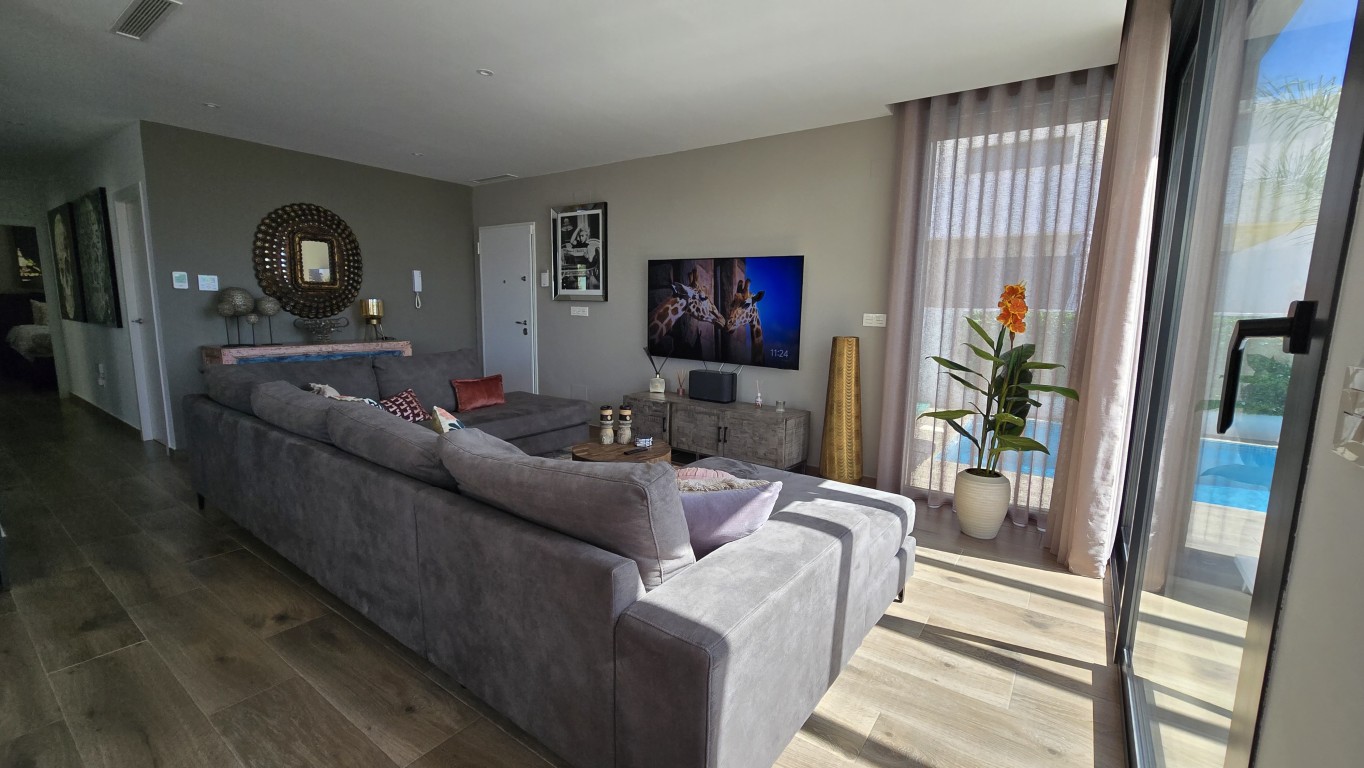 SIDX-0048 — Los Montesinos bild 3