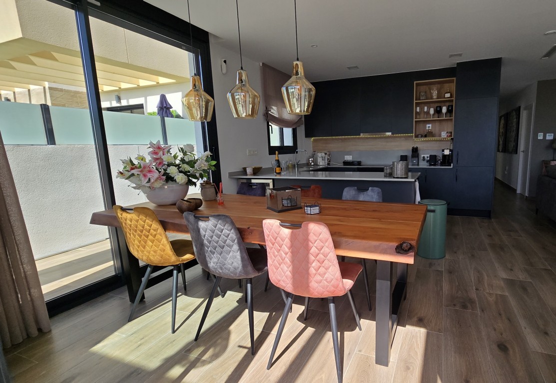 SIDX-0048 — Los Montesinos bild 4