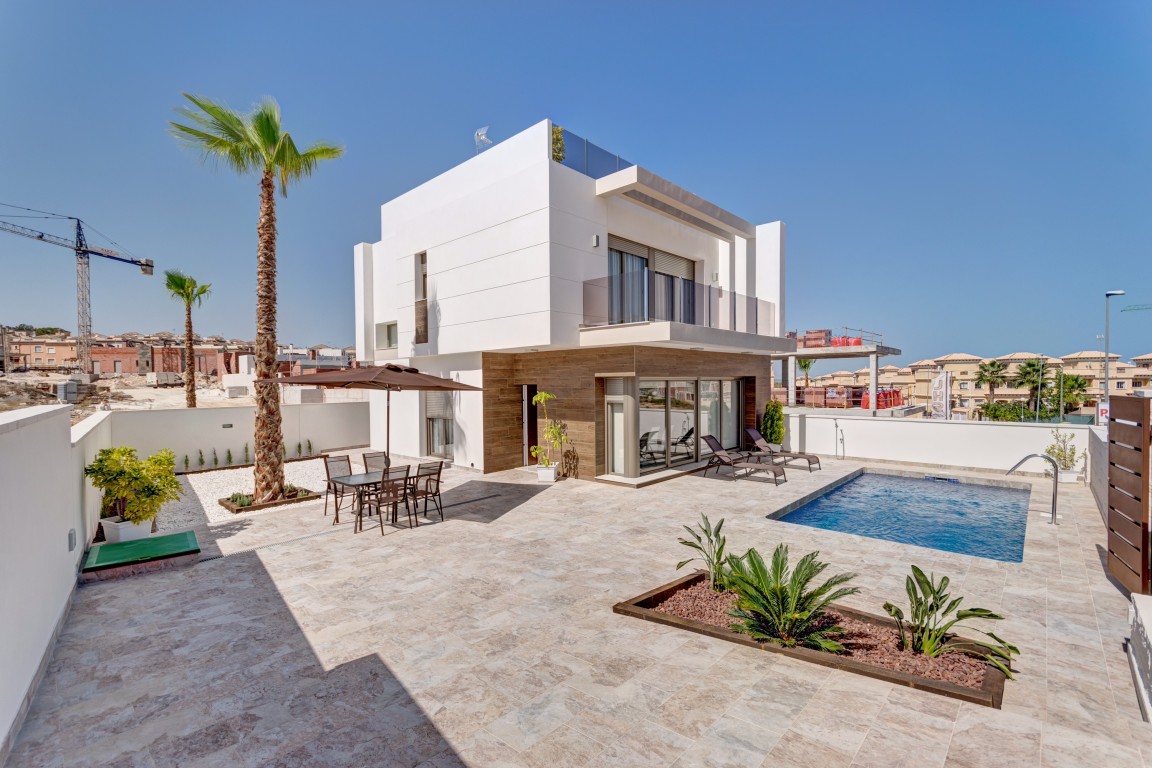 New build Villa in Villamartin Villamartin